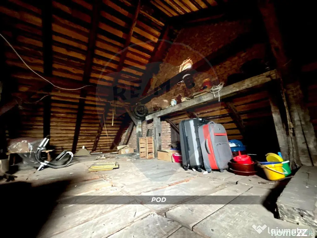 Casă individuala, cu 6 camere 250m2/ 423m2 teren zona pa...