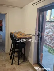 Apartament tip casa cu terasa si curte cu acces separat in M 