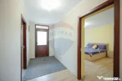Casă / Vilă de vânzare cu 7 camere, în Haieu 