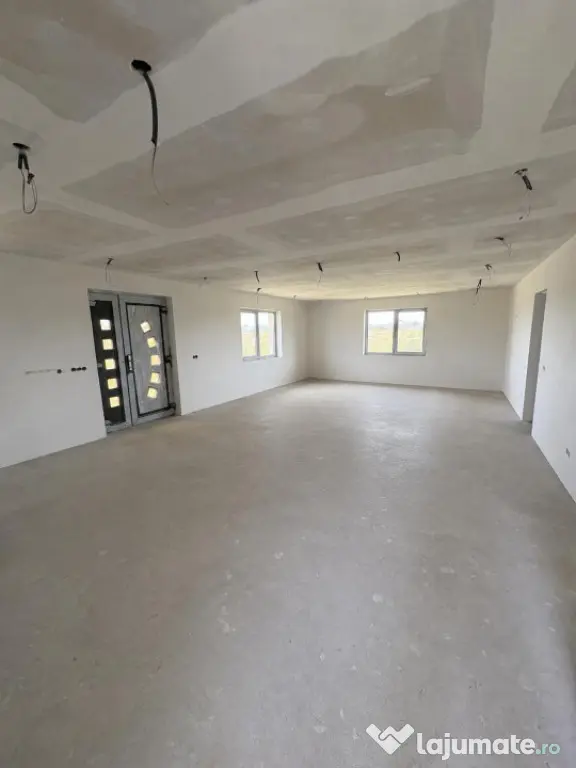 Casă individuală în Recea – 120 mp utili, teren 700 mp,