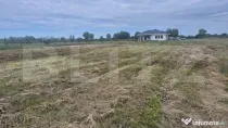 Teren intravilan de vanzare, 1000 mp, zona Martinesti