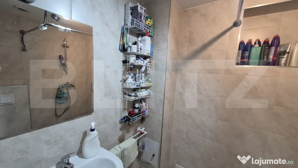 Casa cu 3 dormitoare de vanzare, 95 mp, teren 584 mp, zona C