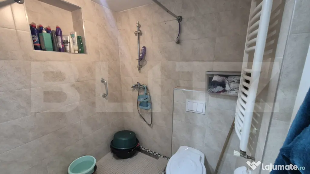 Casa cu 3 dormitoare de vanzare, 95 mp, teren 584 mp, zona C