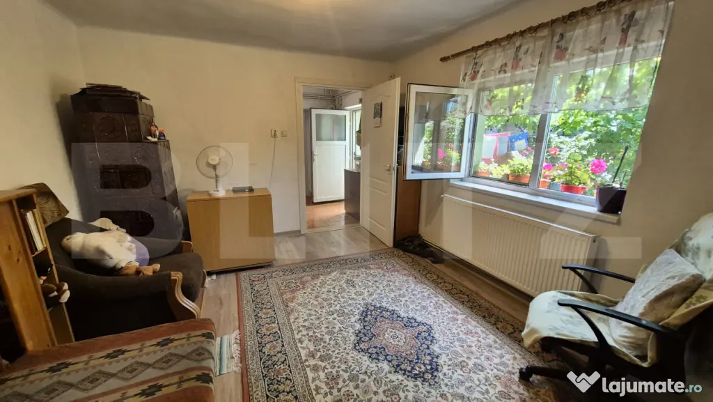 Casa cu 3 dormitoare de vanzare, 95 mp, teren 584 mp, zona C