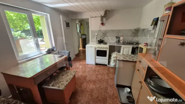 Casa cu 3 dormitoare de vanzare, 95 mp, teren 584 mp, zona C