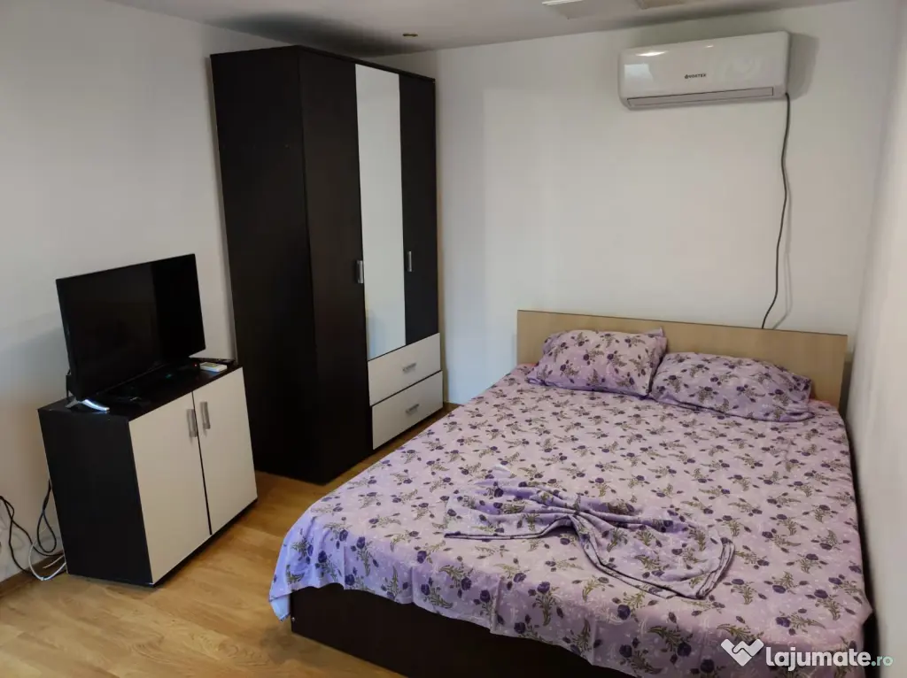 Cazare litoral-mare 2026-statiunea Mamaia--zona City Mall-Delfinariu