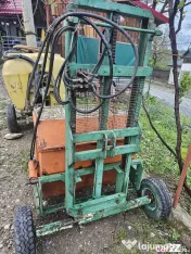 Cărucior hidraulic pentru transport struguri,fructe,legume si cereale