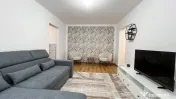 2 camere,Prima inchiriere si renovat,etaj 5/10,1 minut de Me 