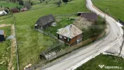 Teren 1500mp cu 2 case de vacanta, Zona Măguri-Răcătău 