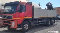 Autocamion Volvo FM 62 RB Schwarzmuller, cu macara hidraulica tip HIAB