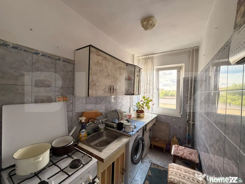 Apartament de 3 camere, semideocomandat, zona Cornitoiu - Craiova (Dolj)