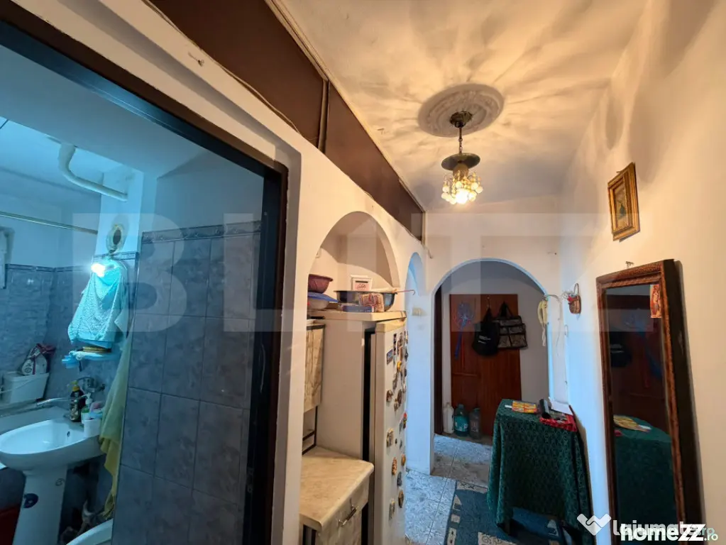 Apartament de 3 camere, semideocomandat, zona Cornitoiu - Craiova (Dolj)