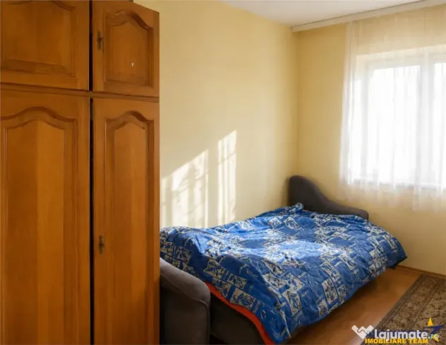 Calea Bucuresti,3 camere decomandate, etaj 2, 87mp, 2bai,