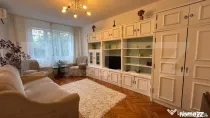 Apartament cu 3 camere, 65 mp, pe Bulevardul Decebal
