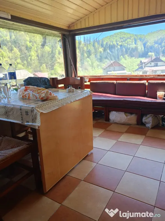 Cabană Mansardată de Vânzare în Lepșa – Priveliște Superbă și Liniște