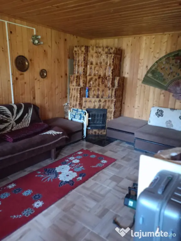 Cabană Mansardată de Vânzare în Lepșa – Priveliște Superbă și Liniște