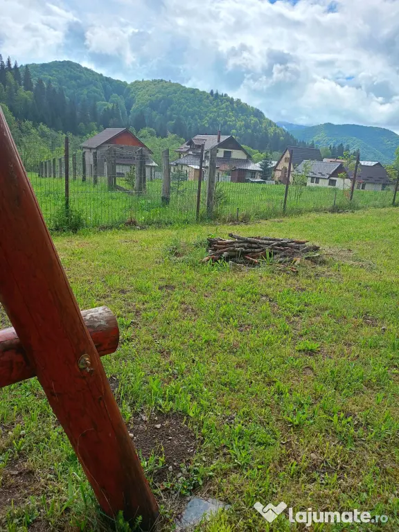 Cabană Mansardată de Vânzare în Lepșa – Priveliște Superbă și Liniște