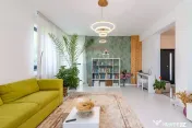 Casă / Vilă cu 4 camere de vânzare Tunari
