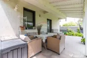 Casă / Vilă cu 4 camere de vânzare Tunari 