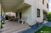 Casă / Vilă cu 4 camere de vânzare Tunari 