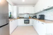 Casă / Vilă cu 4 camere de vânzare Tunari 