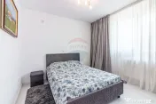Casă / Vilă cu 4 camere de vânzare Tunari 