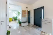 Casă / Vilă cu 4 camere de vânzare Tunari 