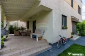Casă / Vilă cu 4 camere de vânzare Tunari 