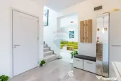 Casă / Vilă cu 4 camere de vânzare Tunari 