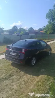 Toyota Prius hybrid 4x4 Exclusiv 