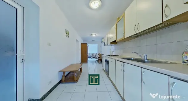 Clădire cu 10 camere în Aradul Nou – ideală pentru inve