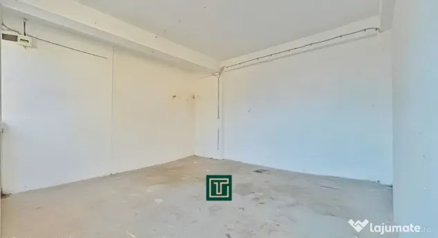 Clădire cu 10 camere în Aradul Nou – ideală pentru inve