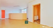 Clădire cu 10 camere în Aradul Nou – ideală pentru inve 