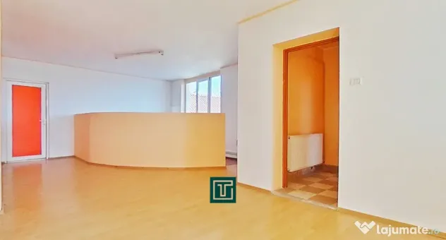 Clădire cu 10 camere în Aradul Nou – ideală pentru inve