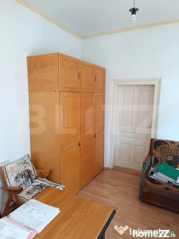 Casa individuala 7 camere, 220 mp utili, teren 1.126 mp, zon - Timisoara (Timis)