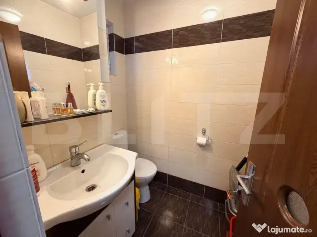 Apartament 2 camere, 50 mp, parter, complet renovat,zona Lic