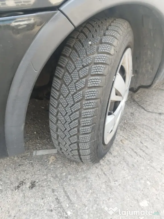 Autoturism Opel Corsa C (hatchback), 1.0 i (benzină), 2001