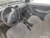 Autoturism Opel Corsa C (hatchback), 1.0 i (benzină), 2001