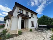 Apartament premium 3 camere cu teras#259; #537;i curte propr