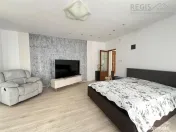 Apartament premium 3 camere cu teras#259; #537;i curte propr