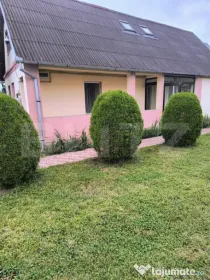 CASA DE VANZARE DE VANZARE SITUATA INTR-O ZONA FARA PREA MA
