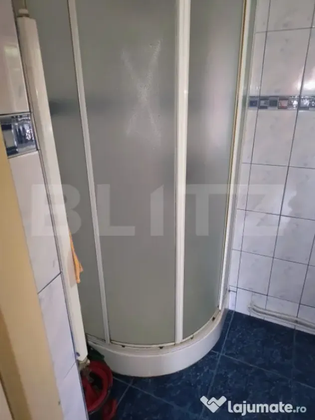 CASA DE VANZARE DE VANZARE SITUATA INTR-O ZONA FARA PREA MA