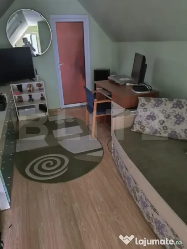 CASA DE VANZARE DE VANZARE SITUATA INTR-O ZONA FARA PREA MA