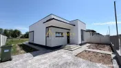 Casa Individuala 3 camere - 2 bai - 375mp teren 