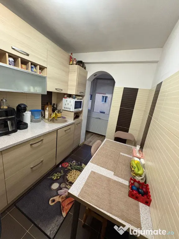 Apartament de 2 camere zona Astra,str Cocorului,