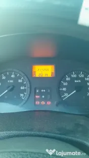 Vand Dacia logan în stare buna