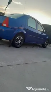 Vand Dacia logan în stare buna