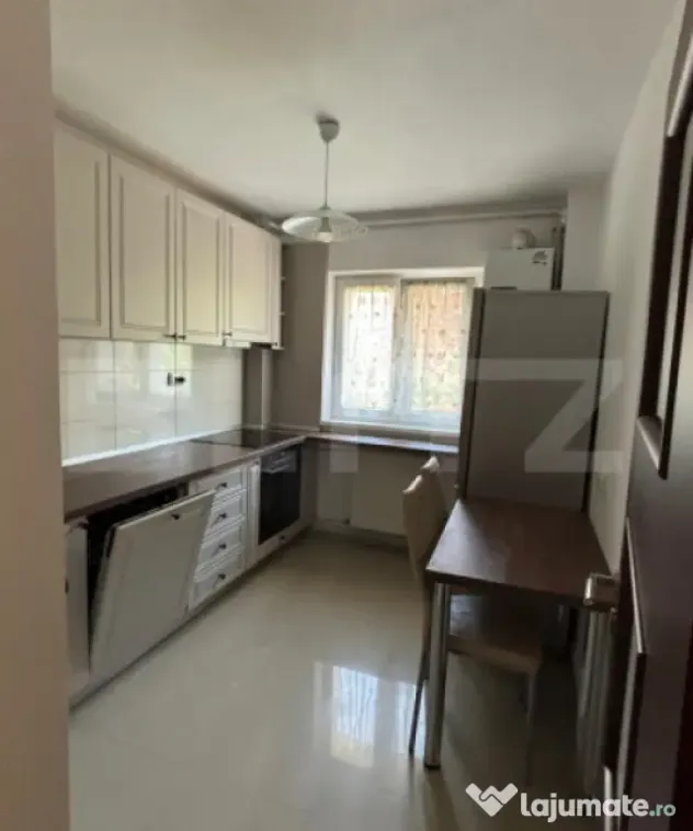 Apartament 3 camere Racadau de inchiriat etaj 2
