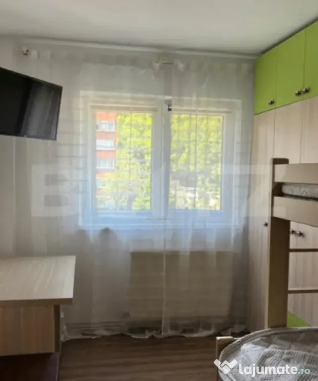 Apartament 3 camere Racadau de inchiriat etaj 2