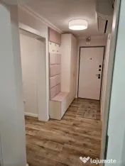 Apartament 3 camere, complet renovat, 2 băi,– Zona Spital 